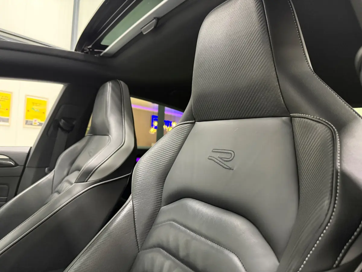 1.4 TSI eHybrid R-Line | Pano | Trekhaak |ACC| Virtual |LED| Memory | Keyless | Sportstoelen | Stoelverw.
