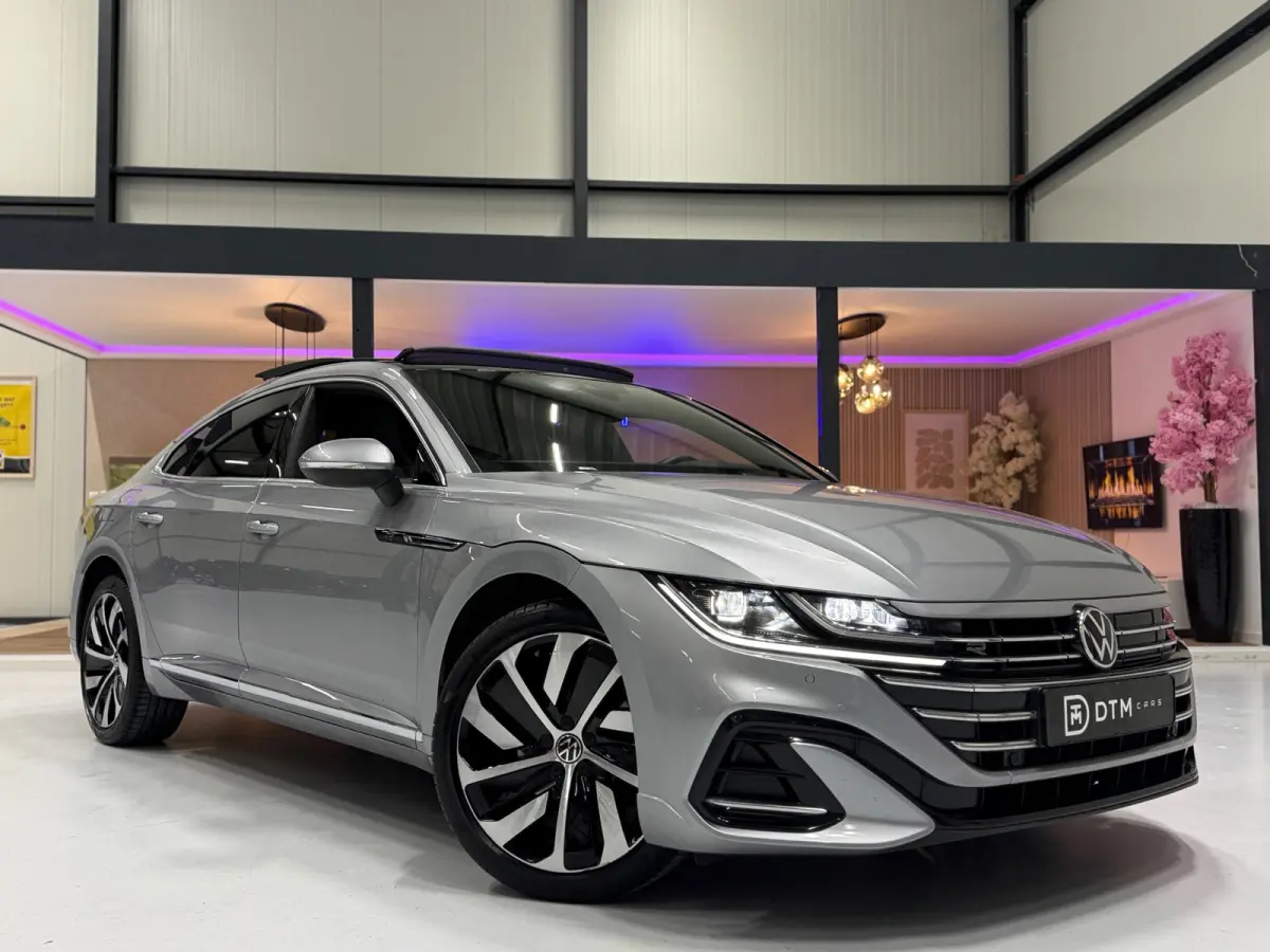 1.4 TSI eHybrid R-Line | Pano | Trekhaak |ACC| Virtual |LED| Memory | Keyless | Sportstoelen | Stoelverw.