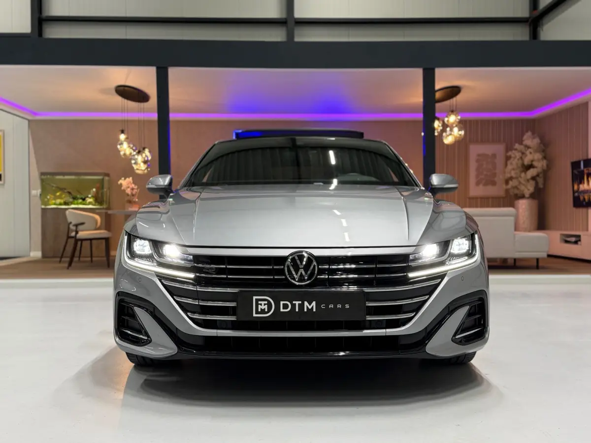 1.4 TSI eHybrid R-Line | Pano | Trekhaak |ACC| Virtual |LED| Memory | Keyless | Sportstoelen | Stoelverw.
