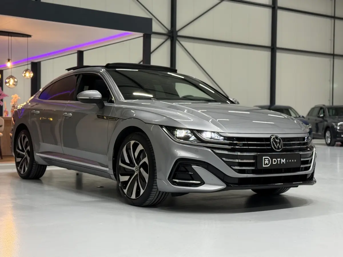 1.4 TSI eHybrid R-Line | Pano | Trekhaak |ACC| Virtual |LED| Memory | Keyless | Sportstoelen | Stoelverw.