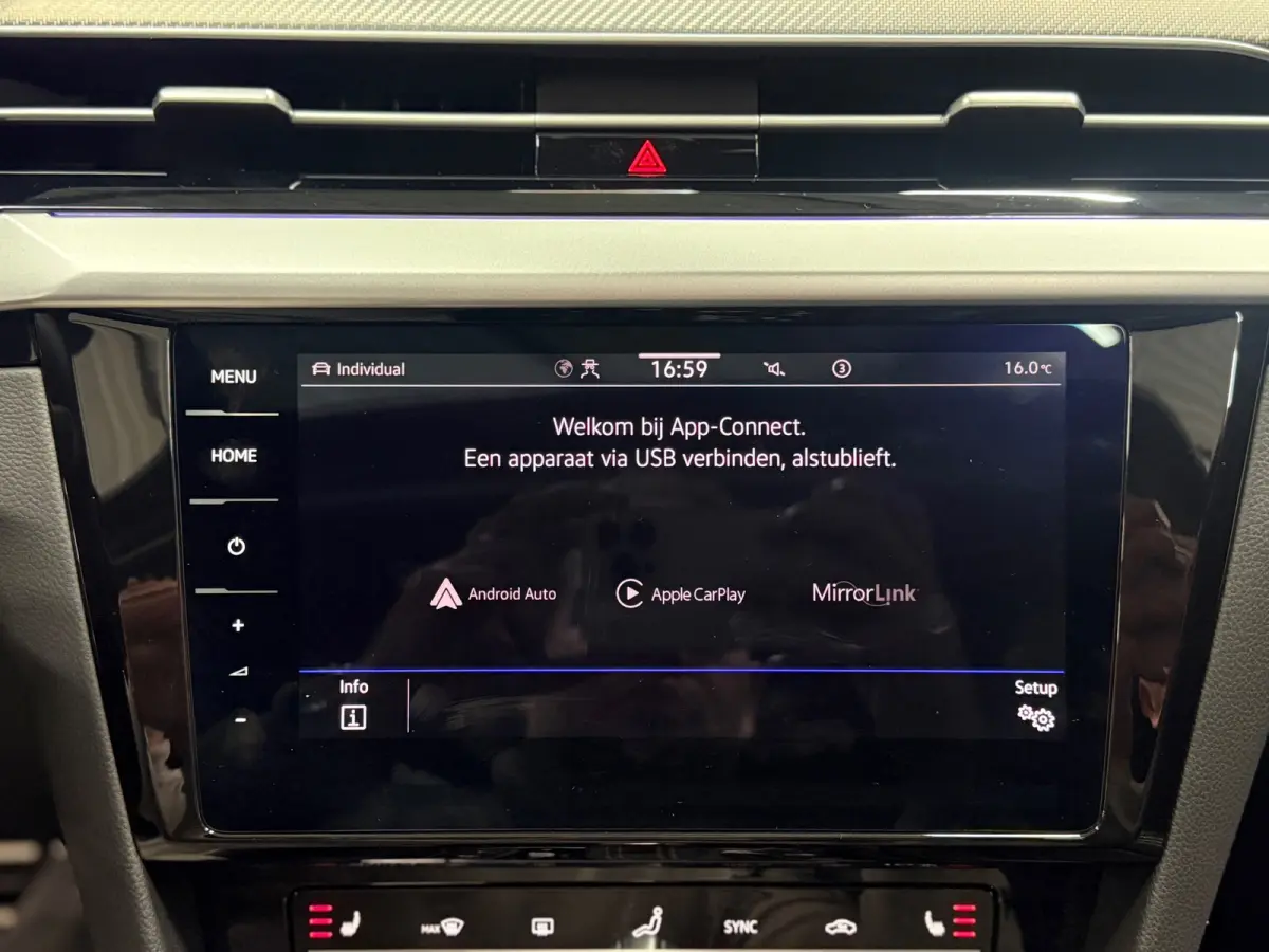 1.4 TSI eHybrid R-Line | Pano | Trekhaak |ACC| Virtual |LED| Memory | Keyless | Sportstoelen | Stoelverw.