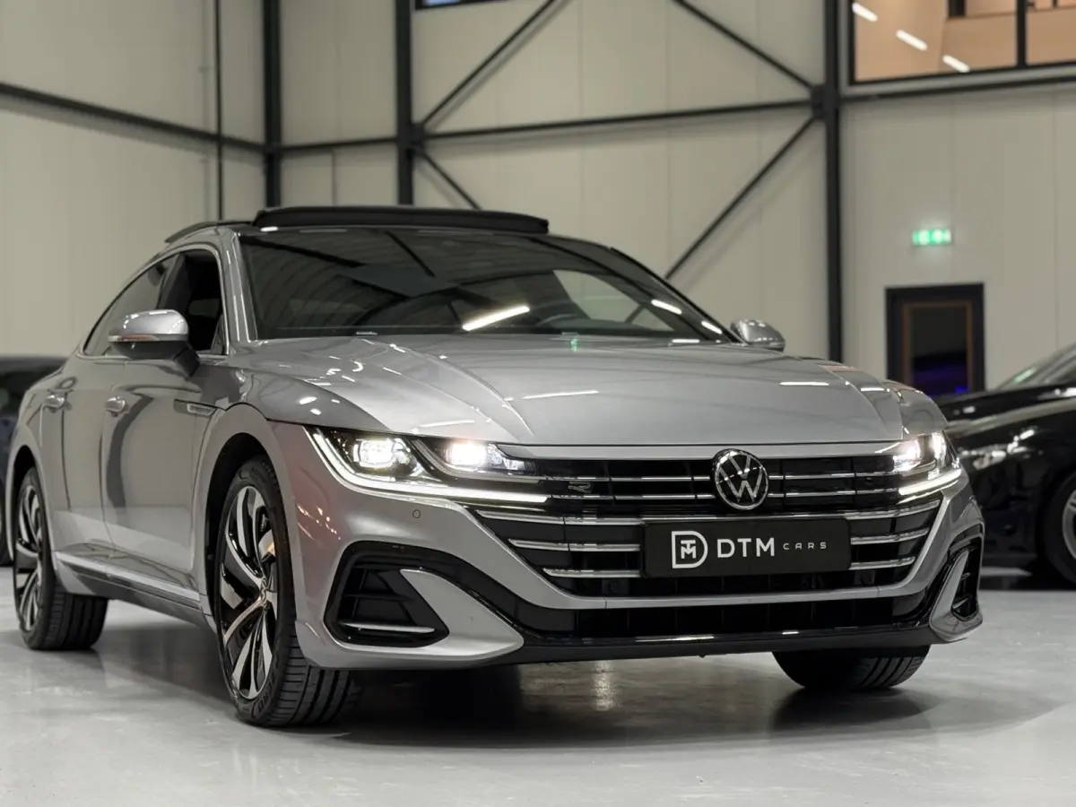 1.4 TSI eHybrid R-Line | Pano | Trekhaak |ACC| Virtual |LED| Memory | Keyless | Sportstoelen | Stoelverw.