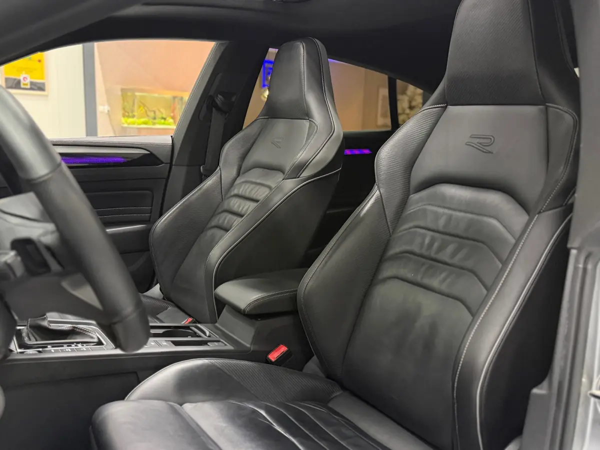 1.4 TSI eHybrid R-Line | Pano | Trekhaak |ACC| Virtual |LED| Memory | Keyless | Sportstoelen | Stoelverw.