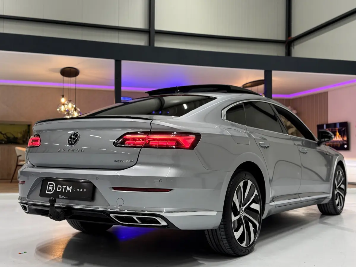 1.4 TSI eHybrid R-Line | Pano | Trekhaak |ACC| Virtual |LED| Memory | Keyless | Sportstoelen | Stoelverw.