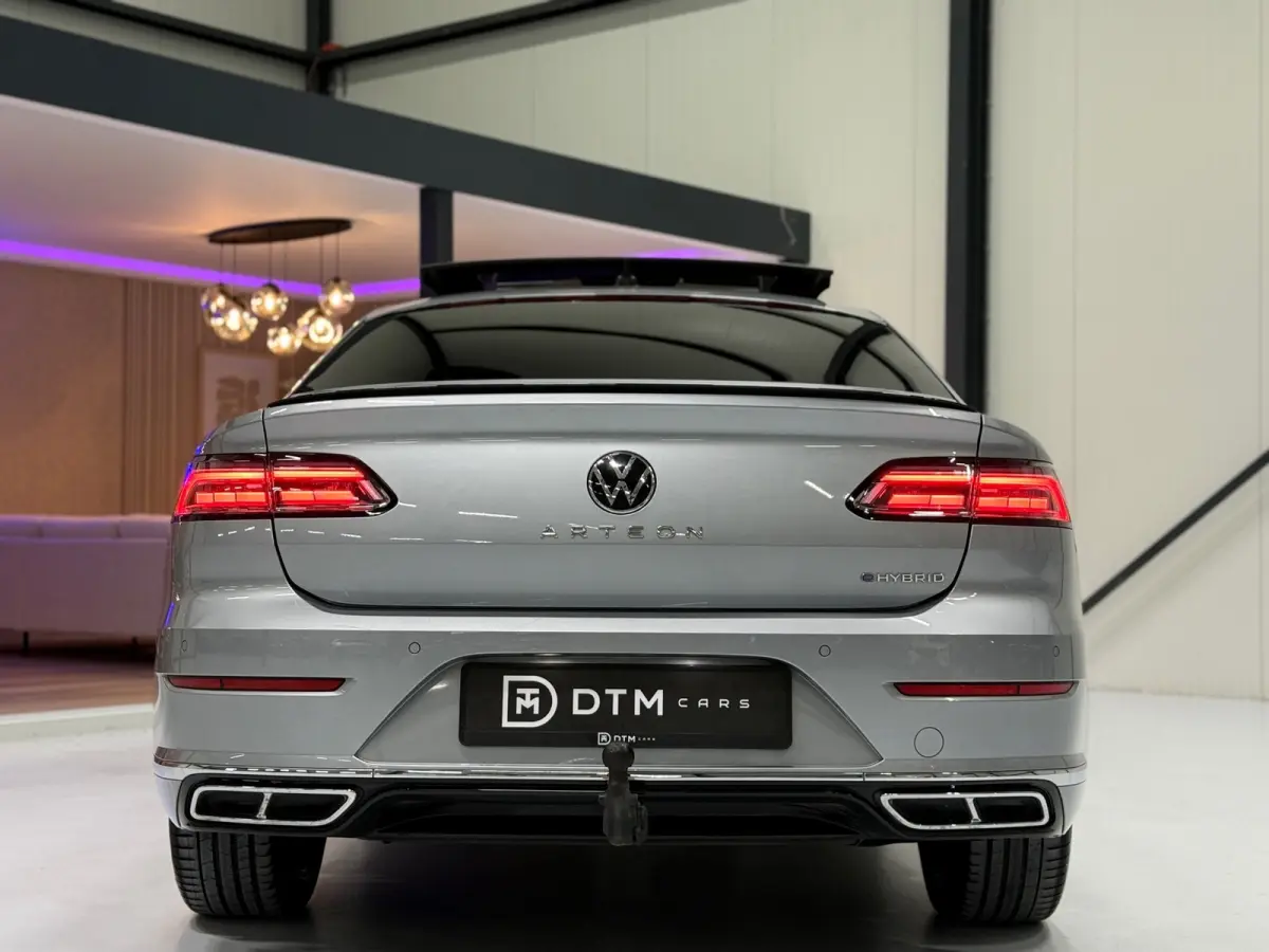 1.4 TSI eHybrid R-Line | Pano | Trekhaak |ACC| Virtual |LED| Memory | Keyless | Sportstoelen | Stoelverw.
