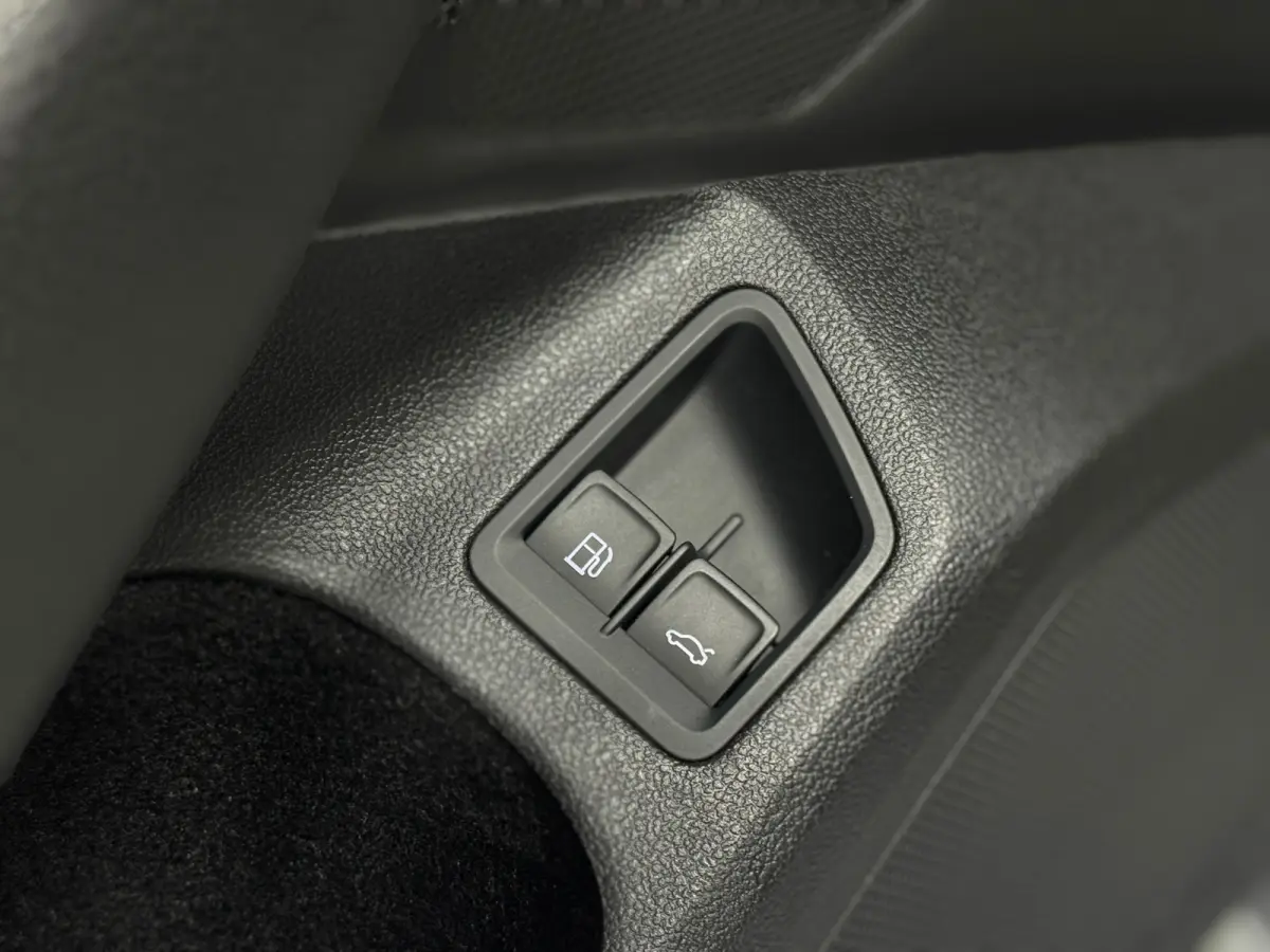 1.4 TSI eHybrid R-Line | Pano | Trekhaak |ACC| Virtual |LED| Memory | Keyless | Sportstoelen | Stoelverw.