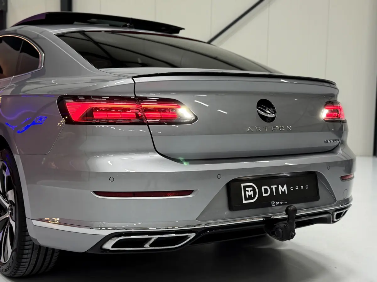 1.4 TSI eHybrid R-Line | Pano | Trekhaak |ACC| Virtual |LED| Memory | Keyless | Sportstoelen | Stoelverw.
