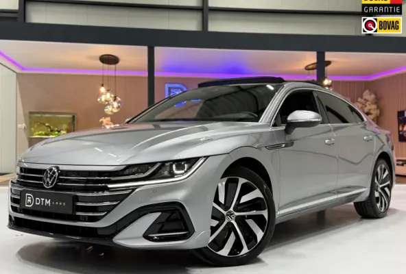 1.4 TSI eHybrid R-Line | Pano | Trekhaak |ACC| Virtual |LED| Memory | Keyless | Sportstoelen | Stoelverw.