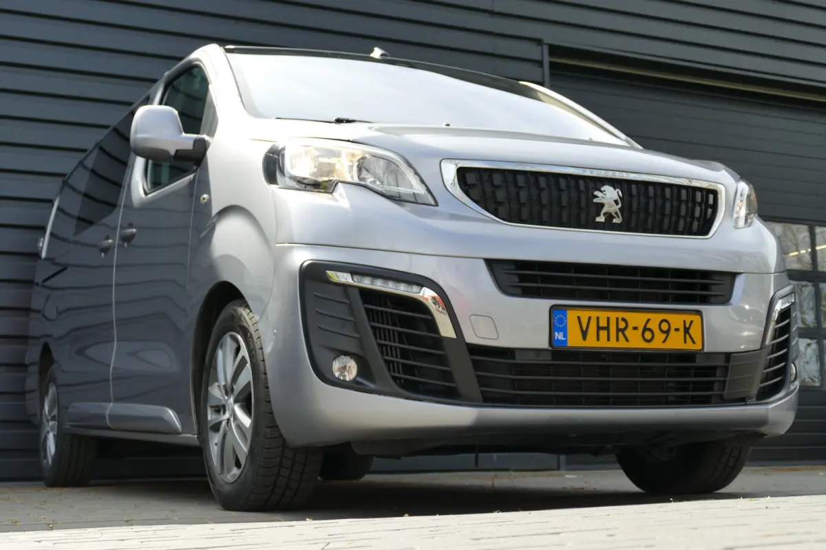 2.0 BLUEHDI 180PK LONG ASPHALT DC AUTOMAAT / CAMERA / HUD / TREKHAAK / BETIMMERING / 17"LMV / NAVI / CLIMA / PDC / BLUETOOTH / ADAPT. CRUISECONTROL / 2E EIGENAAR / SCHITTERENDE STAAT !!