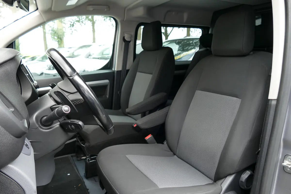 2.0 BLUEHDI 180PK LONG ASPHALT DC AUTOMAAT / CAMERA / HUD / TREKHAAK / BETIMMERING / 17"LMV / NAVI / CLIMA / PDC / BLUETOOTH / ADAPT. CRUISECONTROL / 2E EIGENAAR / SCHITTERENDE STAAT !!