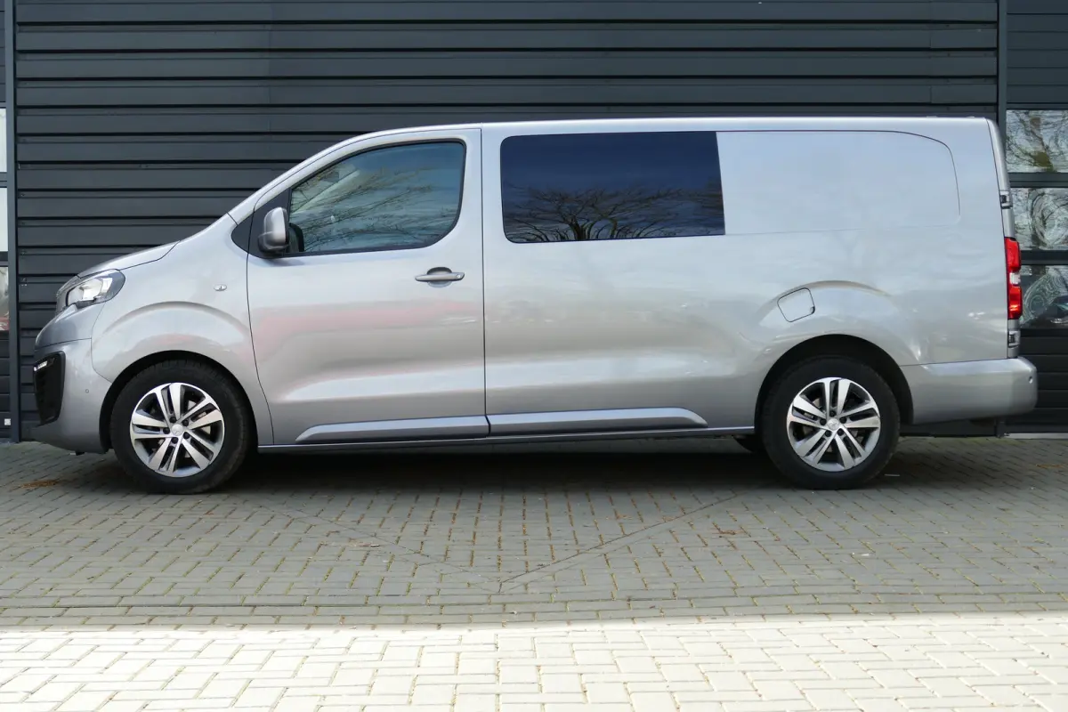 2.0 BLUEHDI 180PK LONG ASPHALT DC AUTOMAAT / CAMERA / HUD / TREKHAAK / BETIMMERING / 17"LMV / NAVI / CLIMA / PDC / BLUETOOTH / ADAPT. CRUISECONTROL / 2E EIGENAAR / SCHITTERENDE STAAT !!