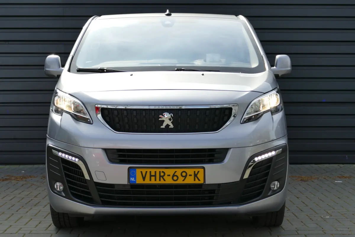 2.0 BLUEHDI 180PK LONG ASPHALT DC AUTOMAAT / CAMERA / HUD / TREKHAAK / BETIMMERING / 17"LMV / NAVI / CLIMA / PDC / BLUETOOTH / ADAPT. CRUISECONTROL / 2E EIGENAAR / SCHITTERENDE STAAT !!