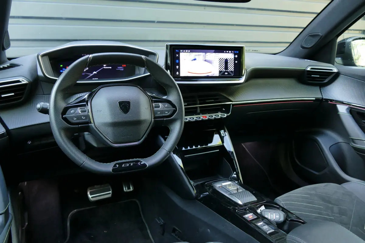EV GT Avantage 54 kWh / CAMERA V+A / ALCANTARA / SOH 99% / KEYLESS / 17"LMV / MASSAGESTOEL / FULL-LED / NAVI / CLIMA / PDC / ADAPT. CRUISECONTROL / 1E EIGENAAR / SCHITTERENDE STAAT !!