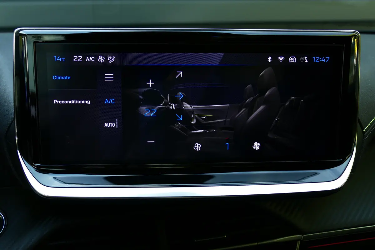 EV GT Avantage 54 kWh / CAMERA V+A / ALCANTARA / SOH 99% / KEYLESS / 17"LMV / MASSAGESTOEL / FULL-LED / NAVI / CLIMA / PDC / ADAPT. CRUISECONTROL / 1E EIGENAAR / SCHITTERENDE STAAT !!