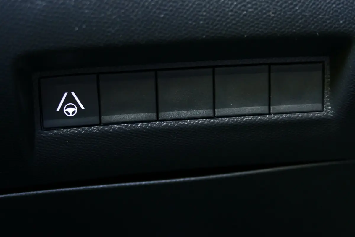 EV GT Avantage 54 kWh / CAMERA V+A / ALCANTARA / SOH 99% / KEYLESS / 17"LMV / MASSAGESTOEL / FULL-LED / NAVI / CLIMA / PDC / ADAPT. CRUISECONTROL / 1E EIGENAAR / SCHITTERENDE STAAT !!