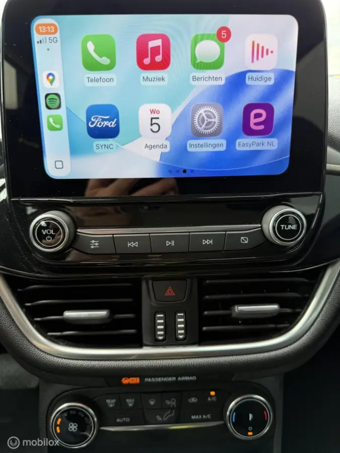 Titanium Automaat LED/Carplay/Trekhaak