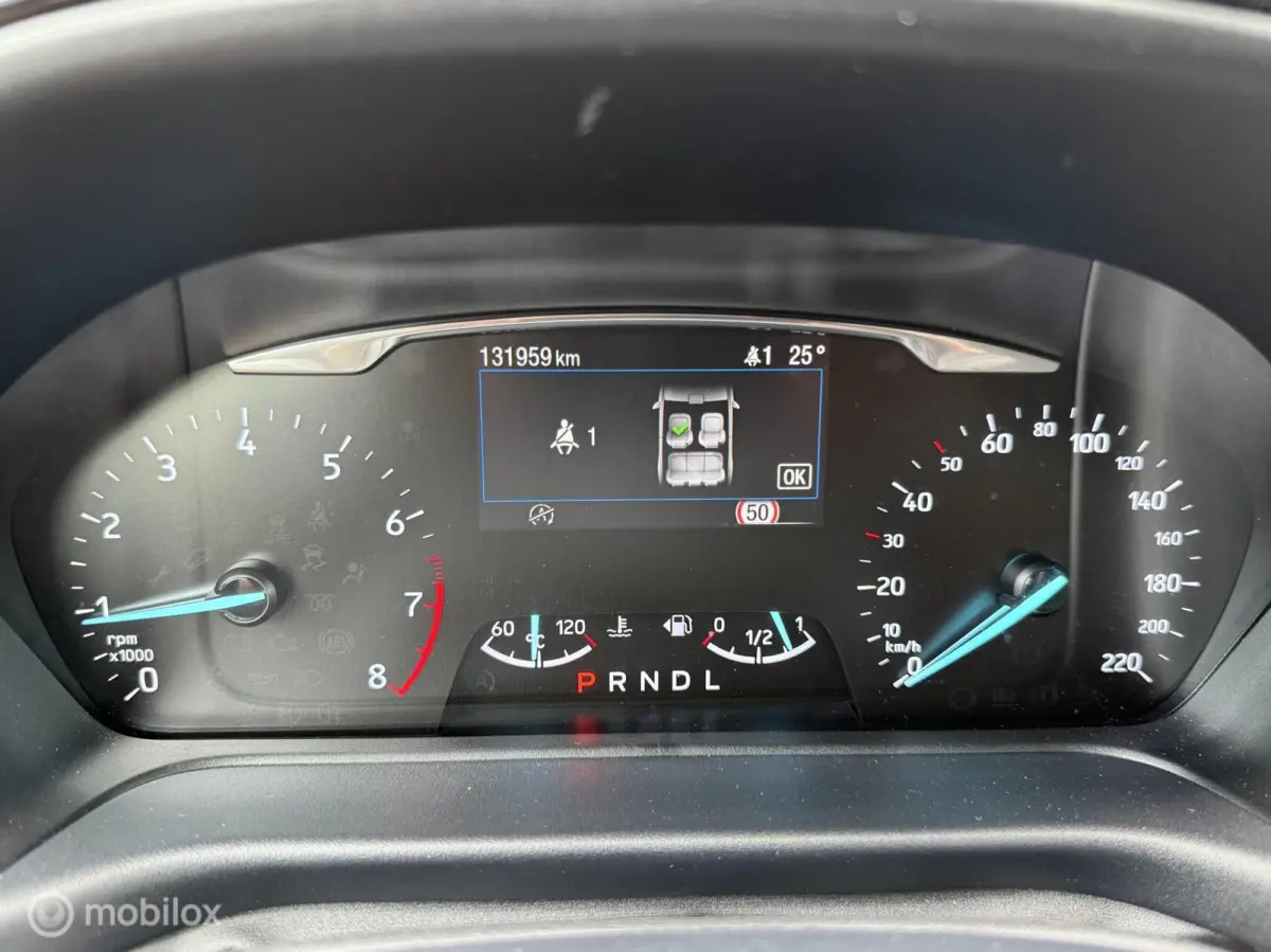Titanium Automaat LED/Carplay/Trekhaak