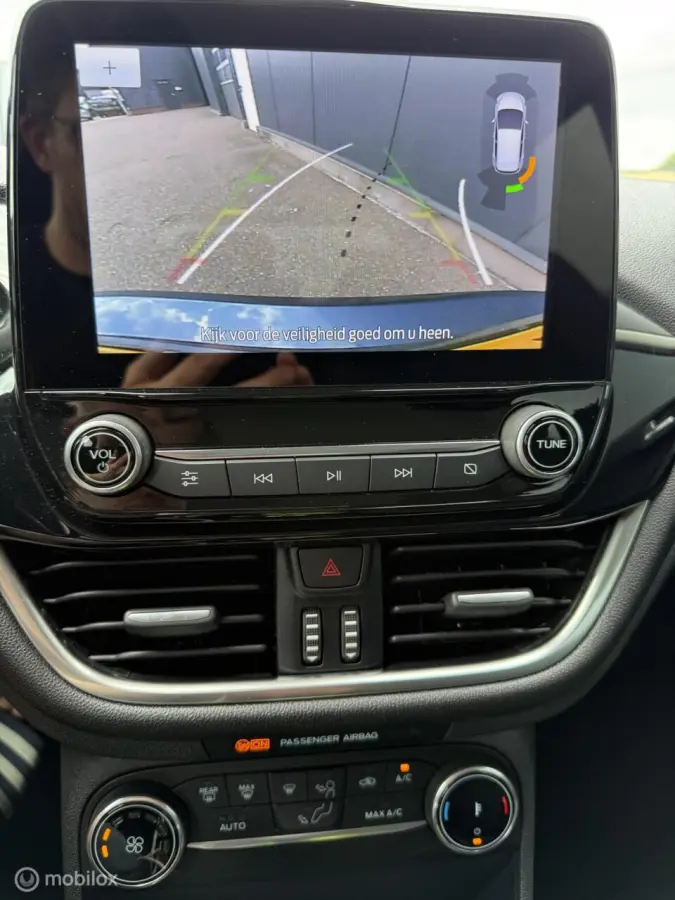 Titanium Automaat LED/Carplay/Trekhaak