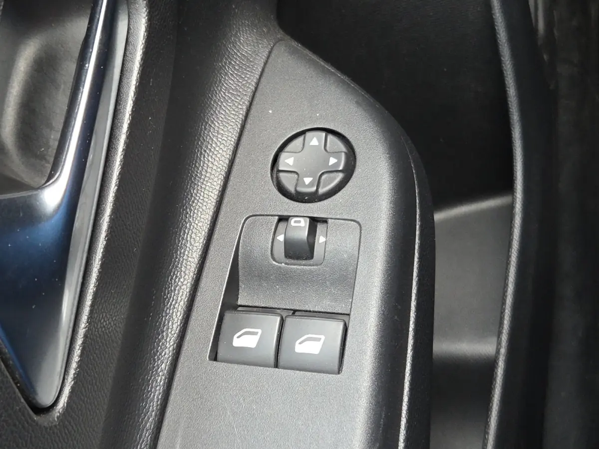 1.2 Edition Trekhaak | Automaat | LED | Carplay/android auto | Airco | Cruise control |