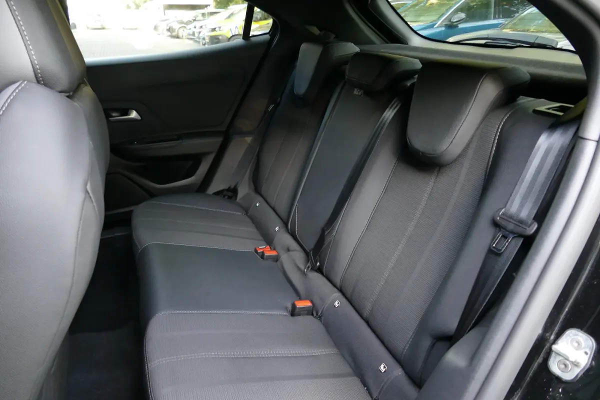 1.2 TURBO HYBRID 136PK GS AUTOMAAT / CAMERA / STUURVERWARMING / FULL-LED / KEYLESS / 17" LMV / NAVI / CLIMA / PDC / BLUETOOTH / ADAPT. CRUISECONTROL / 1E EIGENAAR / SCHITTERENDE !!