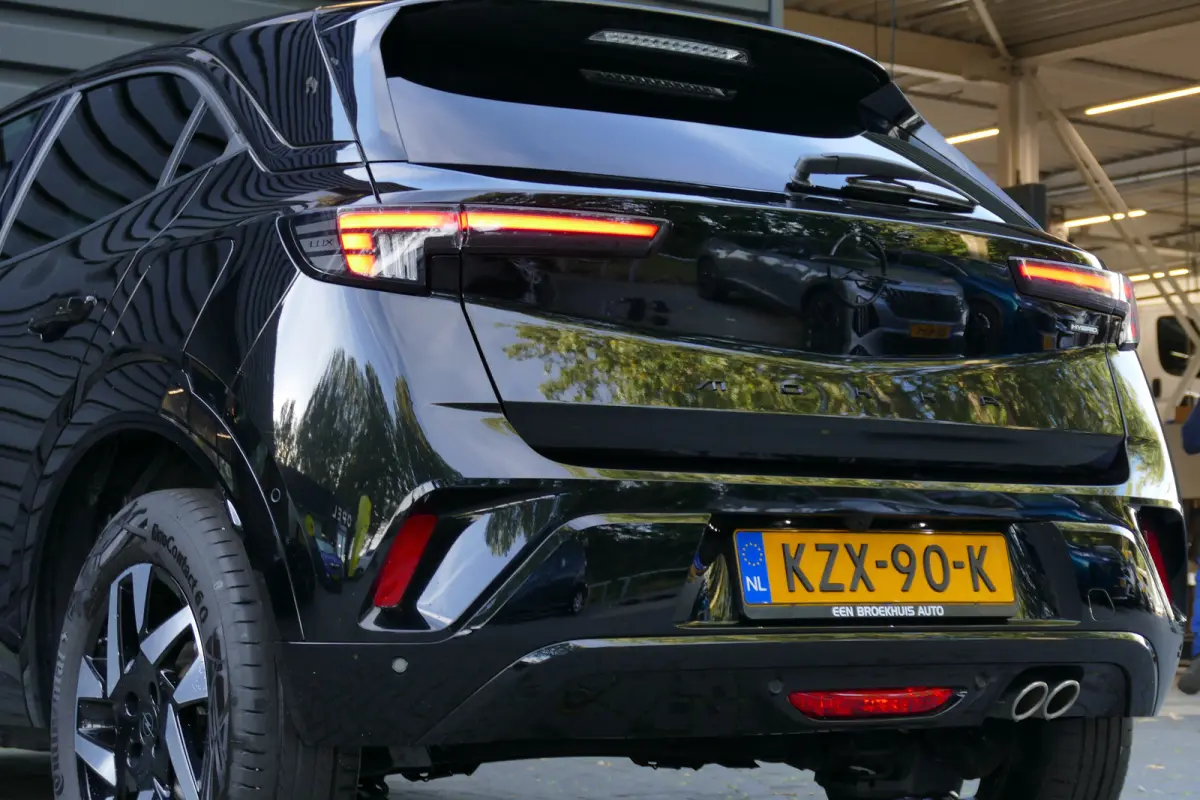 1.2 TURBO HYBRID 136PK GS AUTOMAAT / CAMERA / STUURVERWARMING / FULL-LED / KEYLESS / 17" LMV / NAVI / CLIMA / PDC / BLUETOOTH / ADAPT. CRUISECONTROL / 1E EIGENAAR / SCHITTERENDE !!