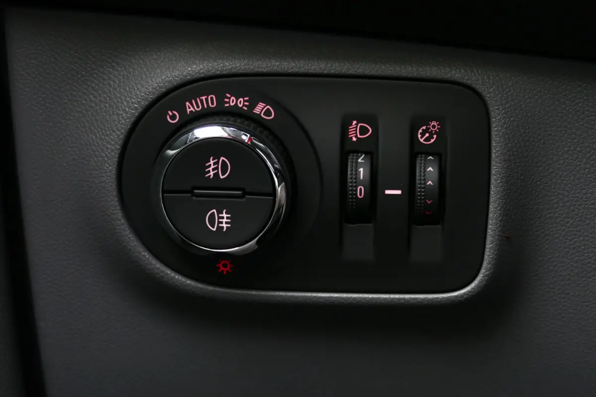 1.0 TURBO 90PK ONLINE EDTION / CAMERA / NAVI / CLIMA / PDC / BLUETOOTH / CRUISECONTROL / 1E EIGENAAR / SCHITTERENDE STAAT !!