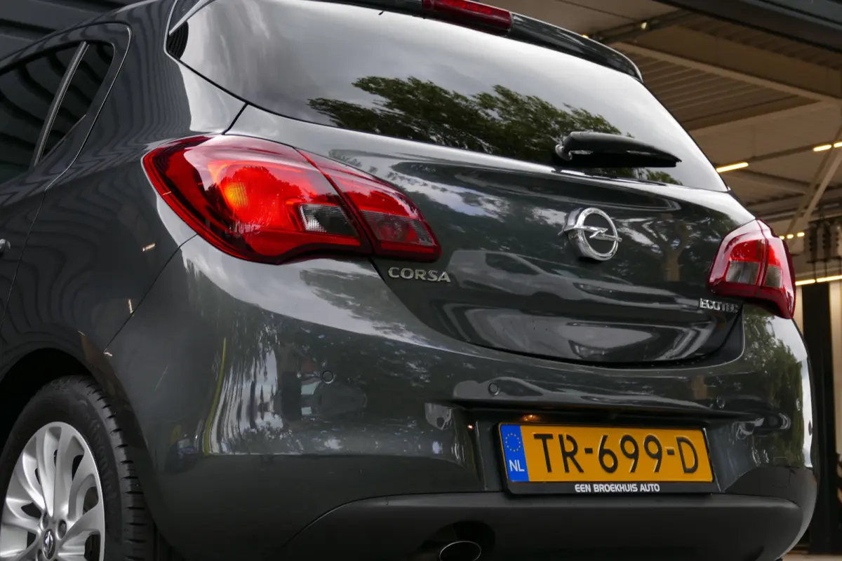 1.0 TURBO 90PK ONLINE EDTION / CAMERA / NAVI / CLIMA / PDC / BLUETOOTH / CRUISECONTROL / 1E EIGENAAR / SCHITTERENDE STAAT !!