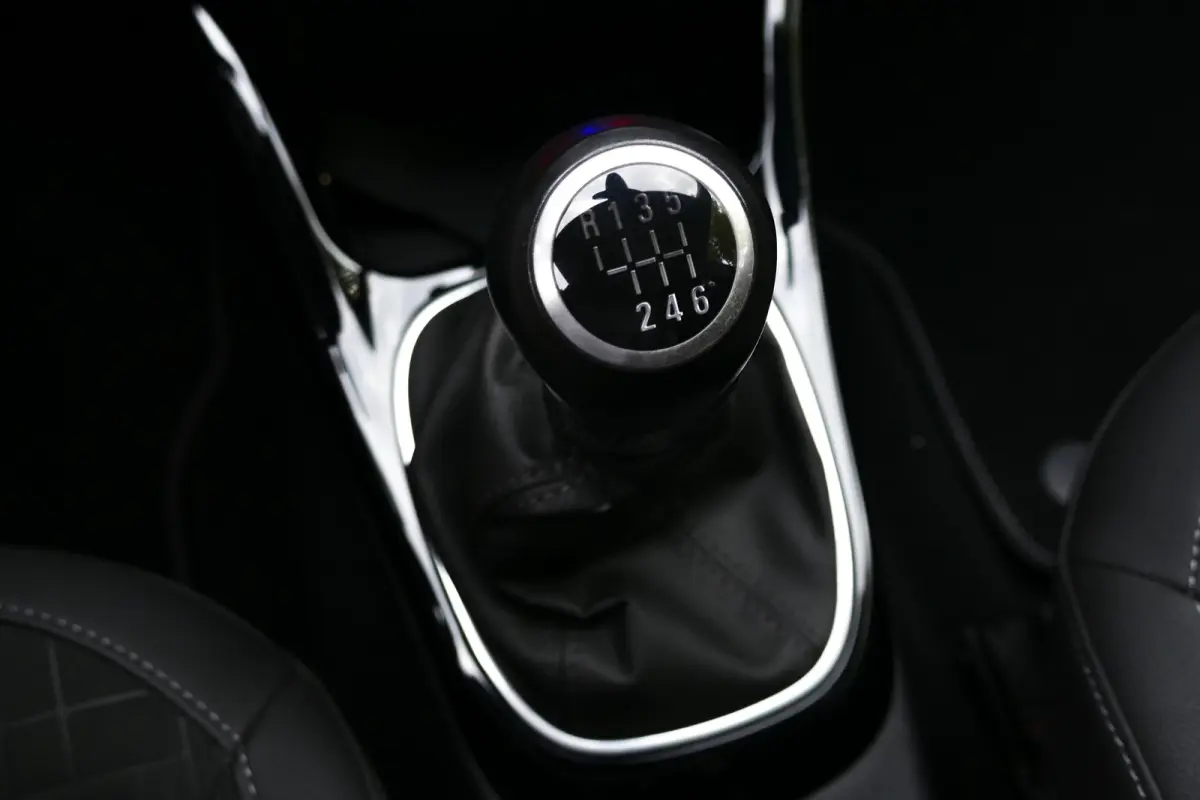 1.0 TURBO 90PK ONLINE EDTION / CAMERA / NAVI / CLIMA / PDC / BLUETOOTH / CRUISECONTROL / 1E EIGENAAR / SCHITTERENDE STAAT !!
