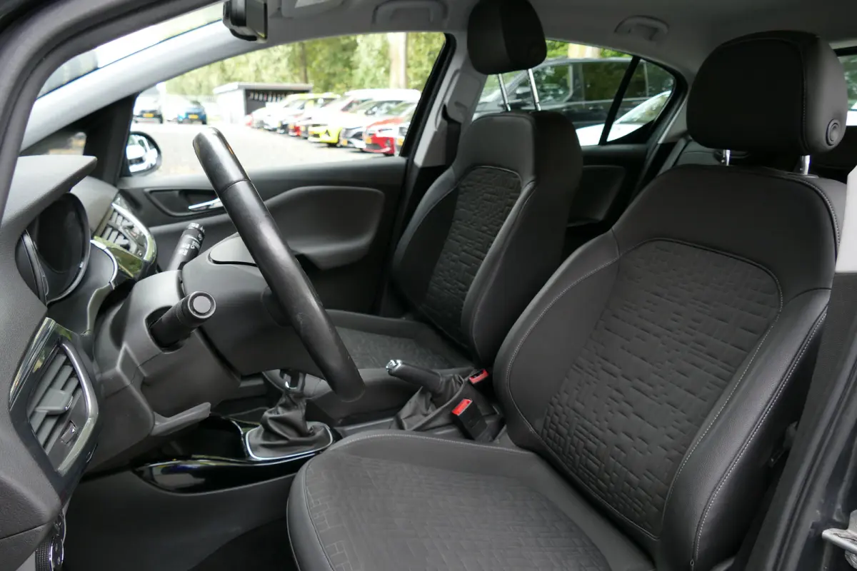 1.0 TURBO 90PK ONLINE EDTION / CAMERA / NAVI / CLIMA / PDC / BLUETOOTH / CRUISECONTROL / 1E EIGENAAR / SCHITTERENDE STAAT !!