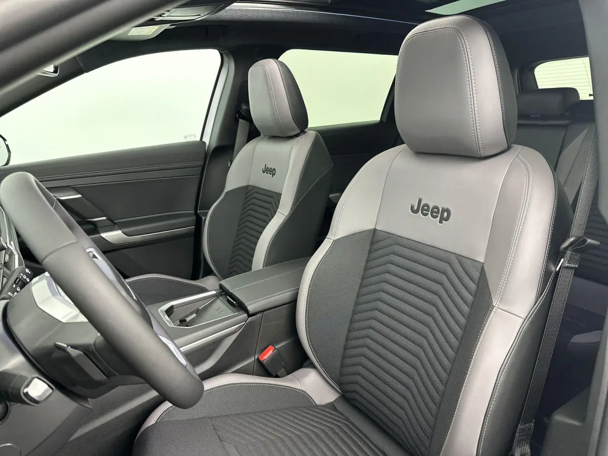 1.2 e-Hybrid Summit | Camera | Navigatie | 360 Camera | Dodehoek Detectie | Elektrische Achterklep | Apple Carplay | Sensoren V+A | DEMO | Tot 8 jaar speciale garantie