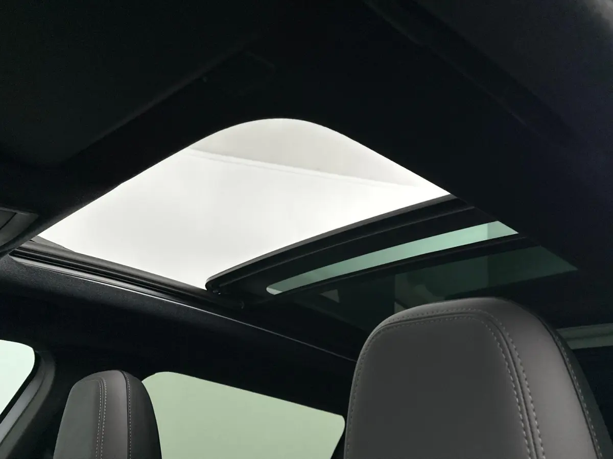 1.2 e-Hybrid Summit | Camera | Navigatie | 360 Camera | Dodehoek Detectie | Elektrische Achterklep | Apple Carplay | Sensoren V+A | DEMO | Tot 8 jaar speciale garantie