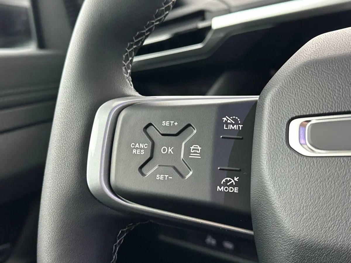 1.2 e-Hybrid Summit | Camera | Navigatie | 360 Camera | Dodehoek Detectie | Elektrische Achterklep | Apple Carplay | Sensoren V+A | DEMO | Tot 8 jaar speciale garantie