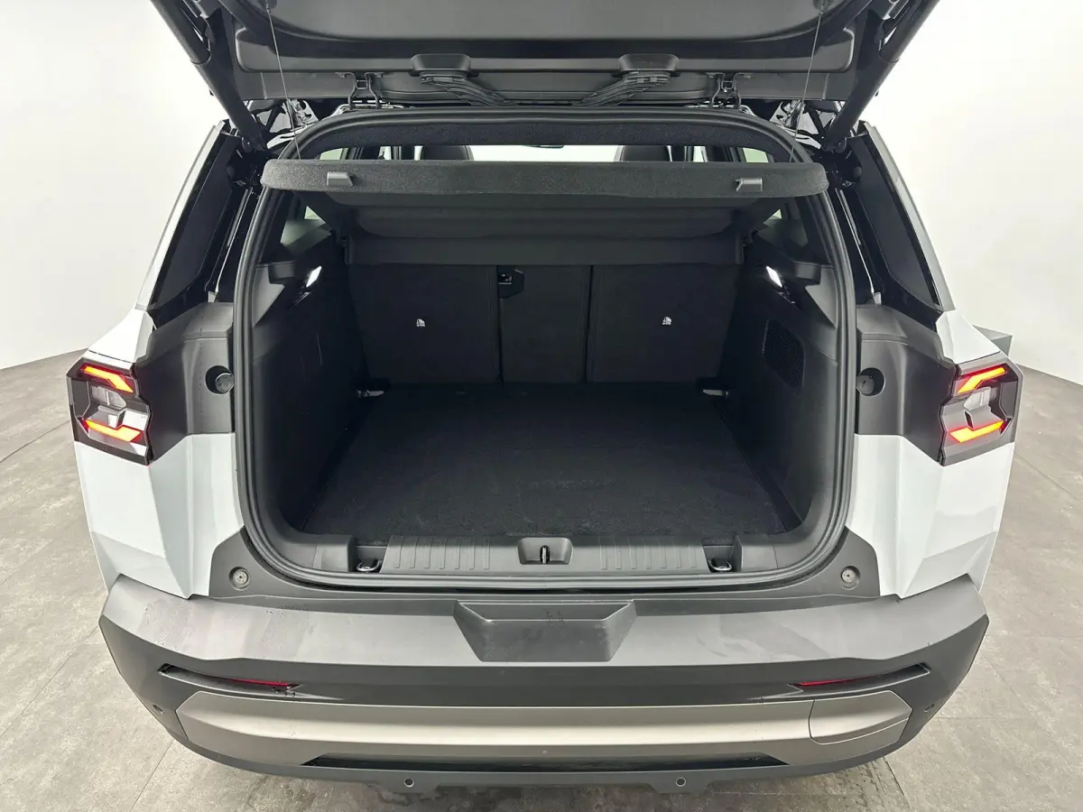 1.2 e-Hybrid Summit | Camera | Navigatie | 360 Camera | Dodehoek Detectie | Elektrische Achterklep | Apple Carplay | Sensoren V+A | DEMO | Tot 8 jaar speciale garantie
