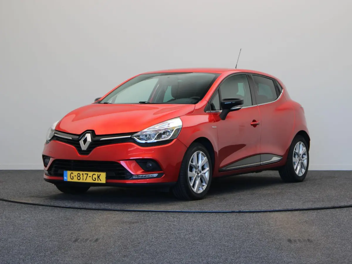 0.9 TCe Limited | Navigatie | Parkeersensoren achter | Cruise control | Bluetooth | Airco |