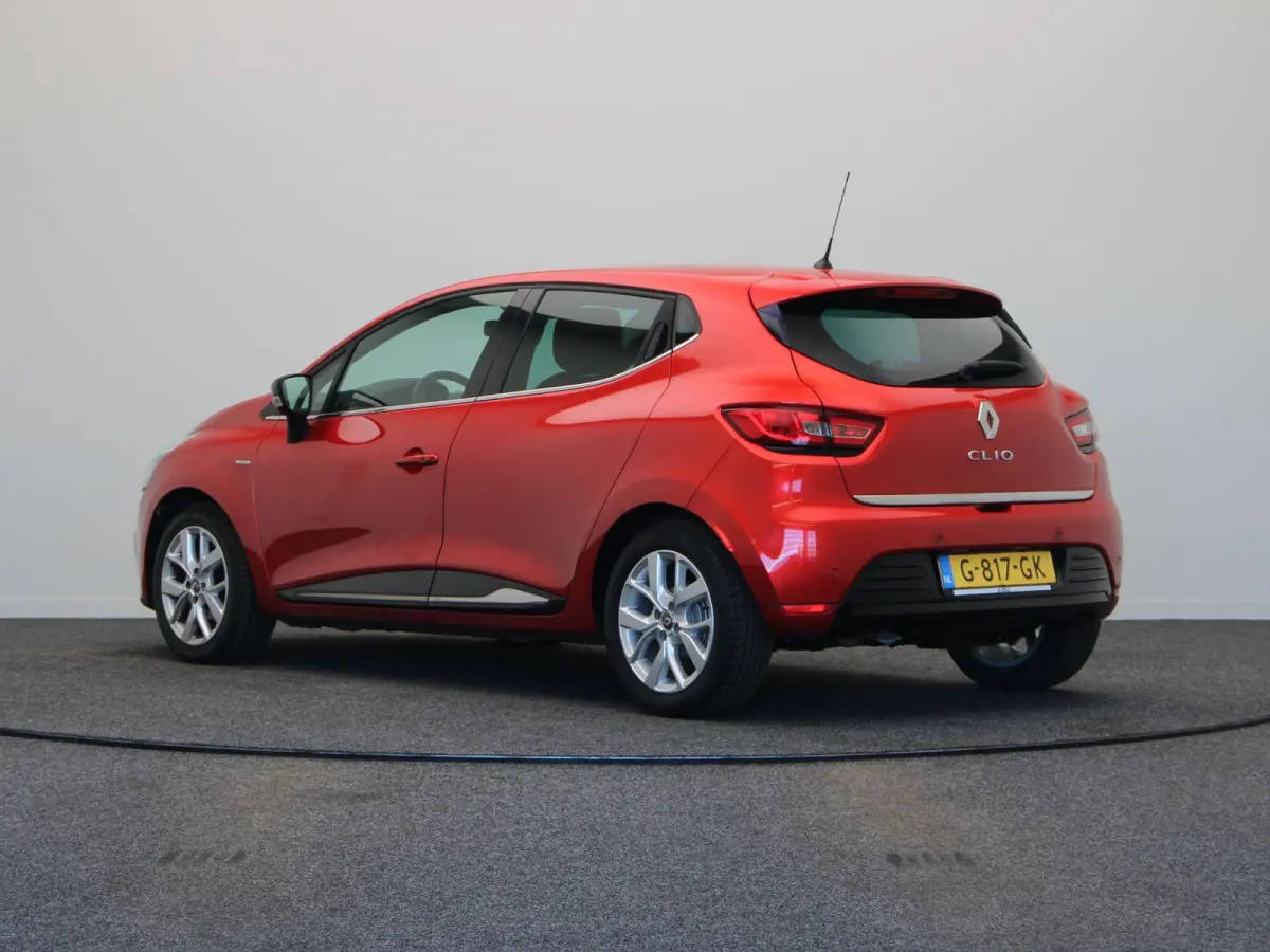 0.9 TCe Limited | Navigatie | Parkeersensoren achter | Cruise control | Bluetooth | Airco |