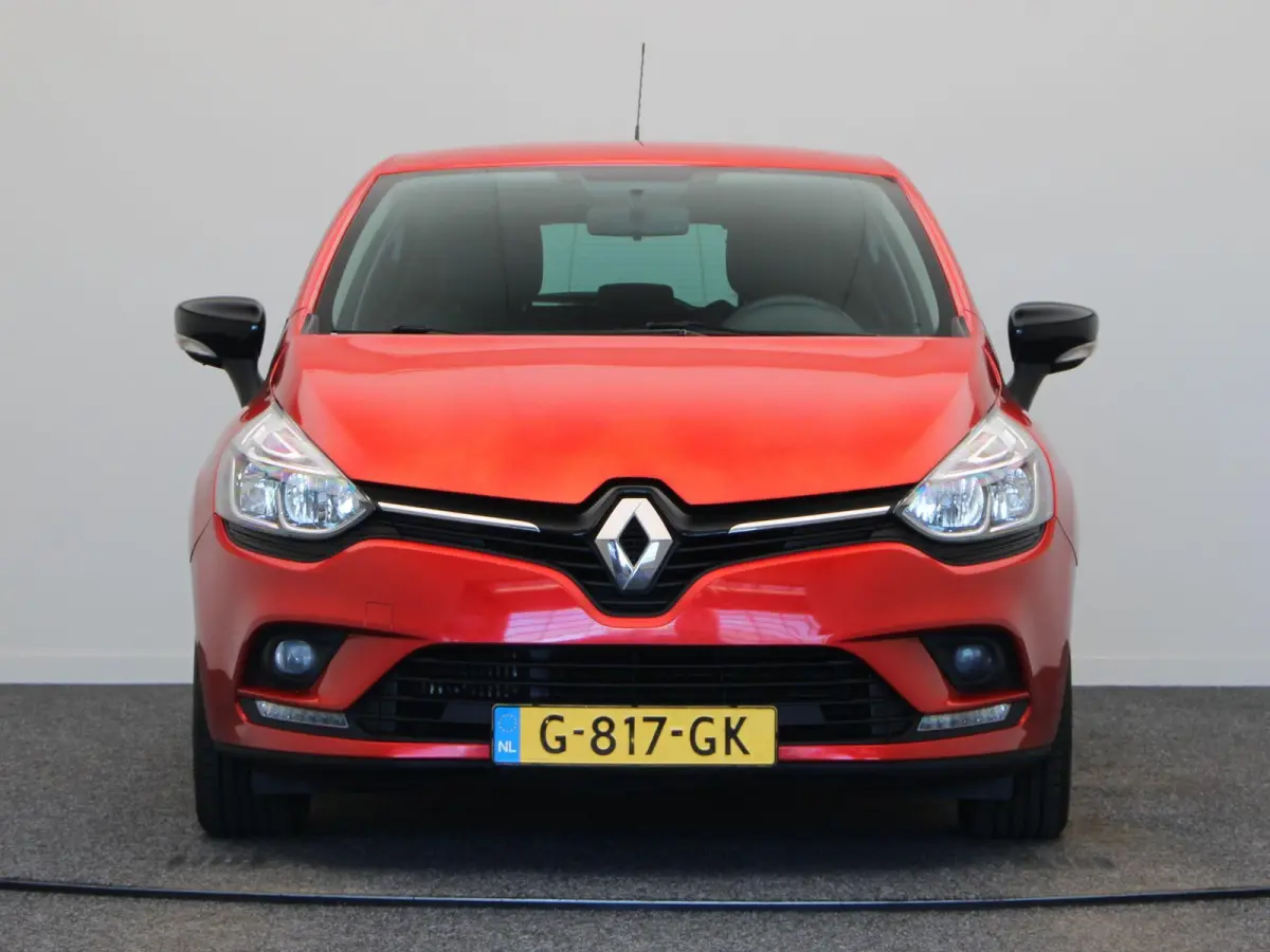 0.9 TCe Limited | Navigatie | Parkeersensoren achter | Cruise control | Bluetooth | Airco |