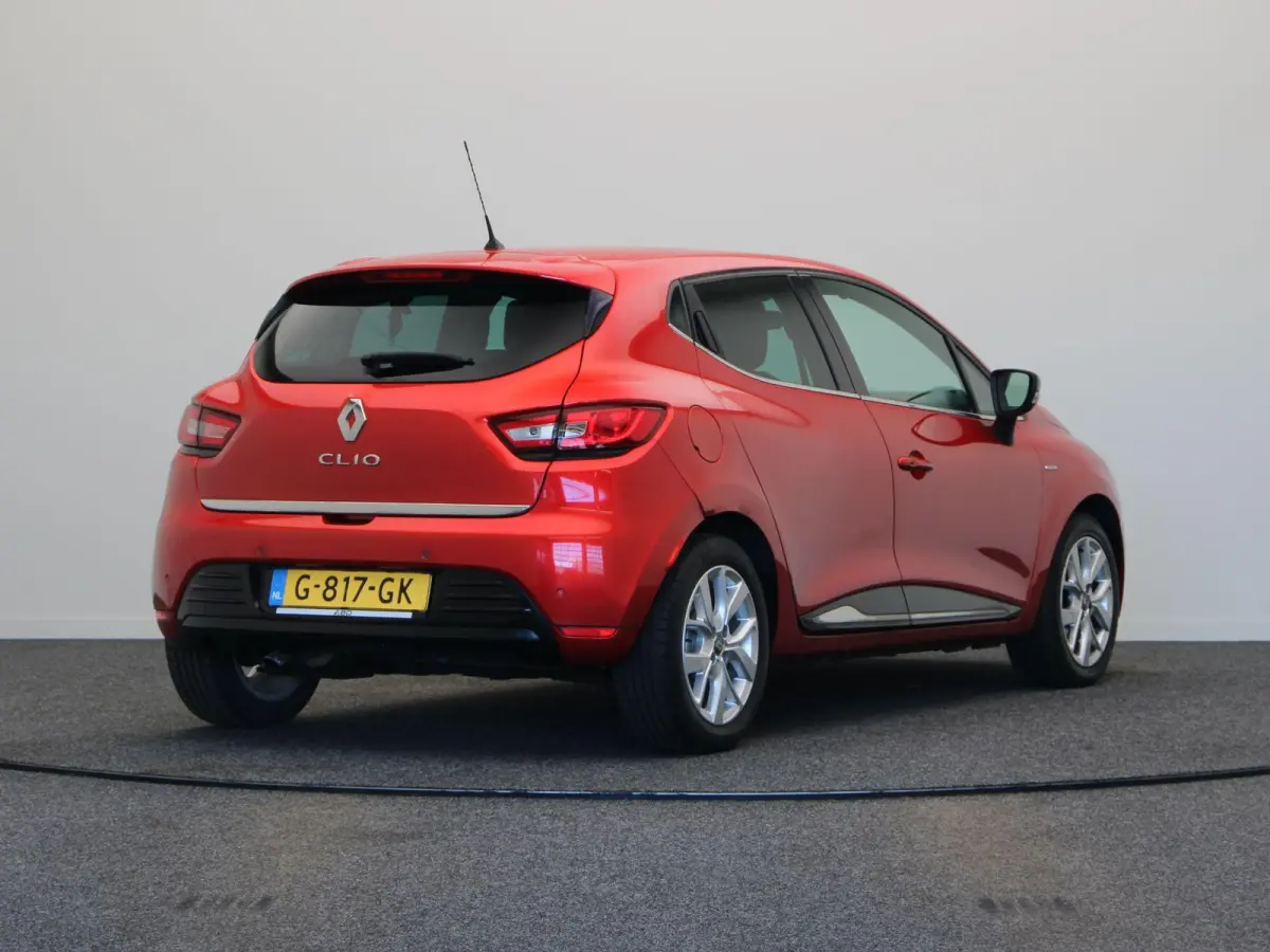0.9 TCe Limited | Navigatie | Parkeersensoren achter | Cruise control | Bluetooth | Airco |