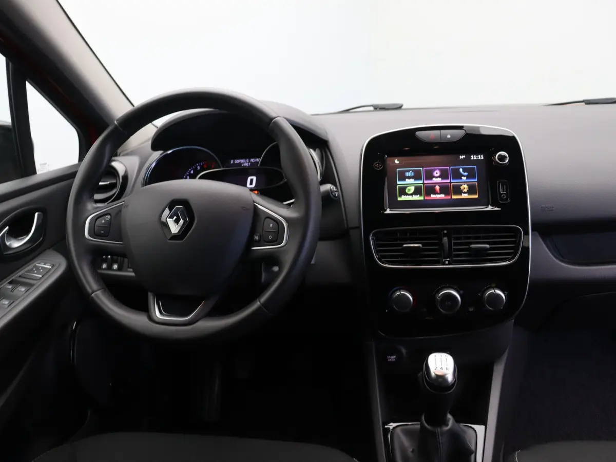 0.9 TCe Limited | Navigatie | Parkeersensoren achter | Cruise control | Bluetooth | Airco |