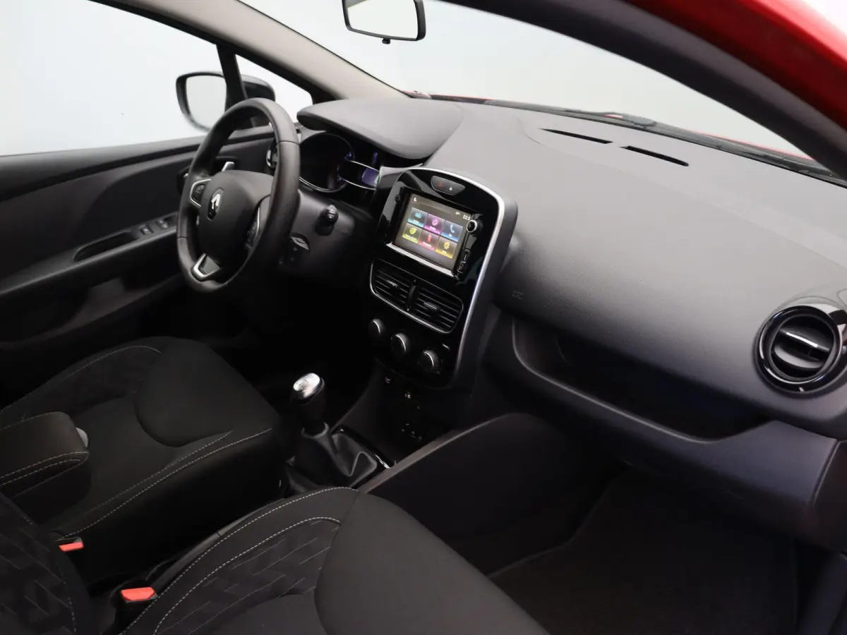 0.9 TCe Limited | Navigatie | Parkeersensoren achter | Cruise control | Bluetooth | Airco |