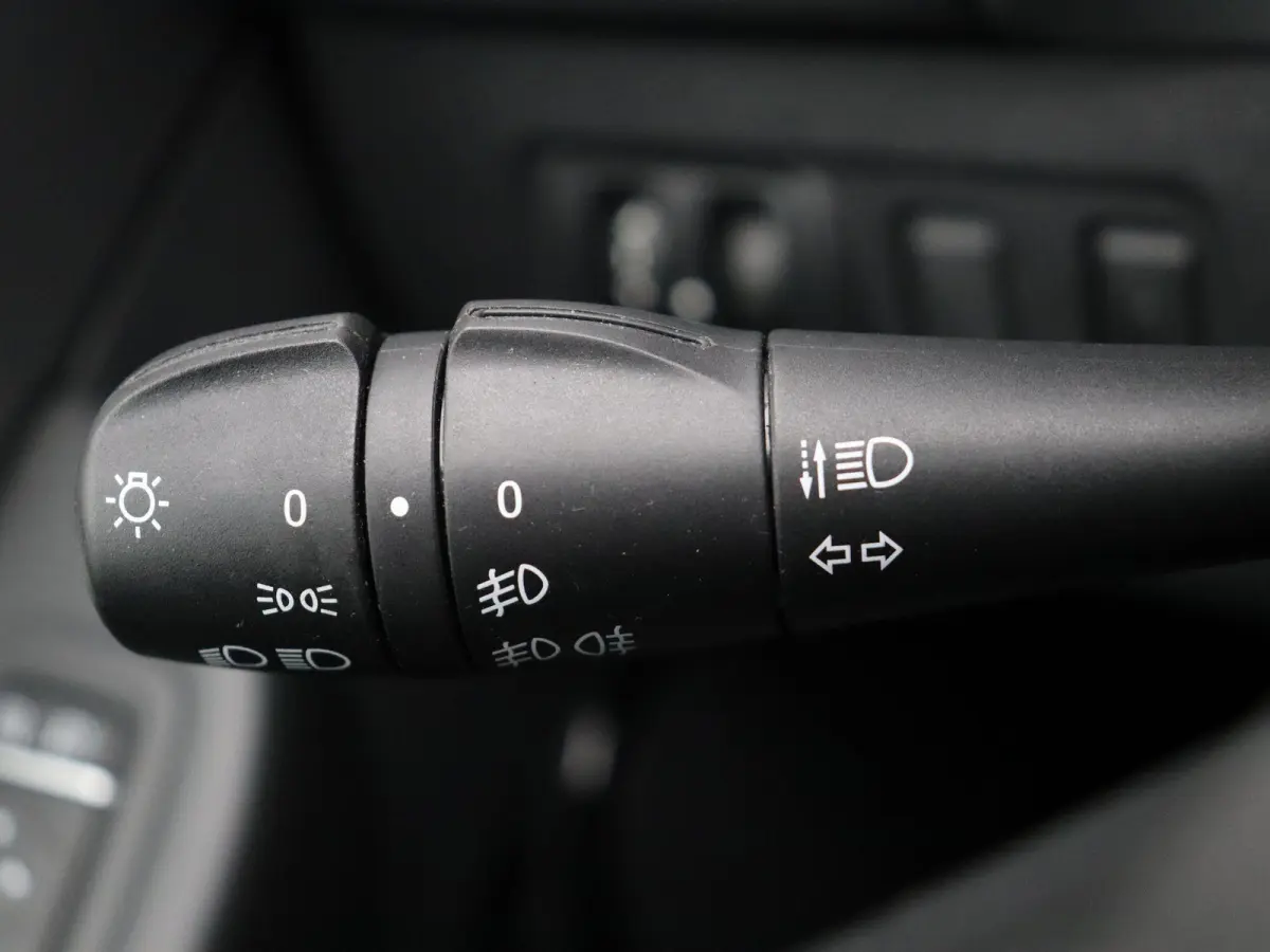 0.9 TCe Limited | Navigatie | Parkeersensoren achter | Cruise control | Bluetooth | Airco |