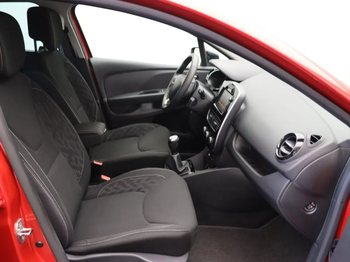 0.9 TCe Limited | Navigatie | Parkeersensoren achter | Cruise control | Bluetooth | Airco |