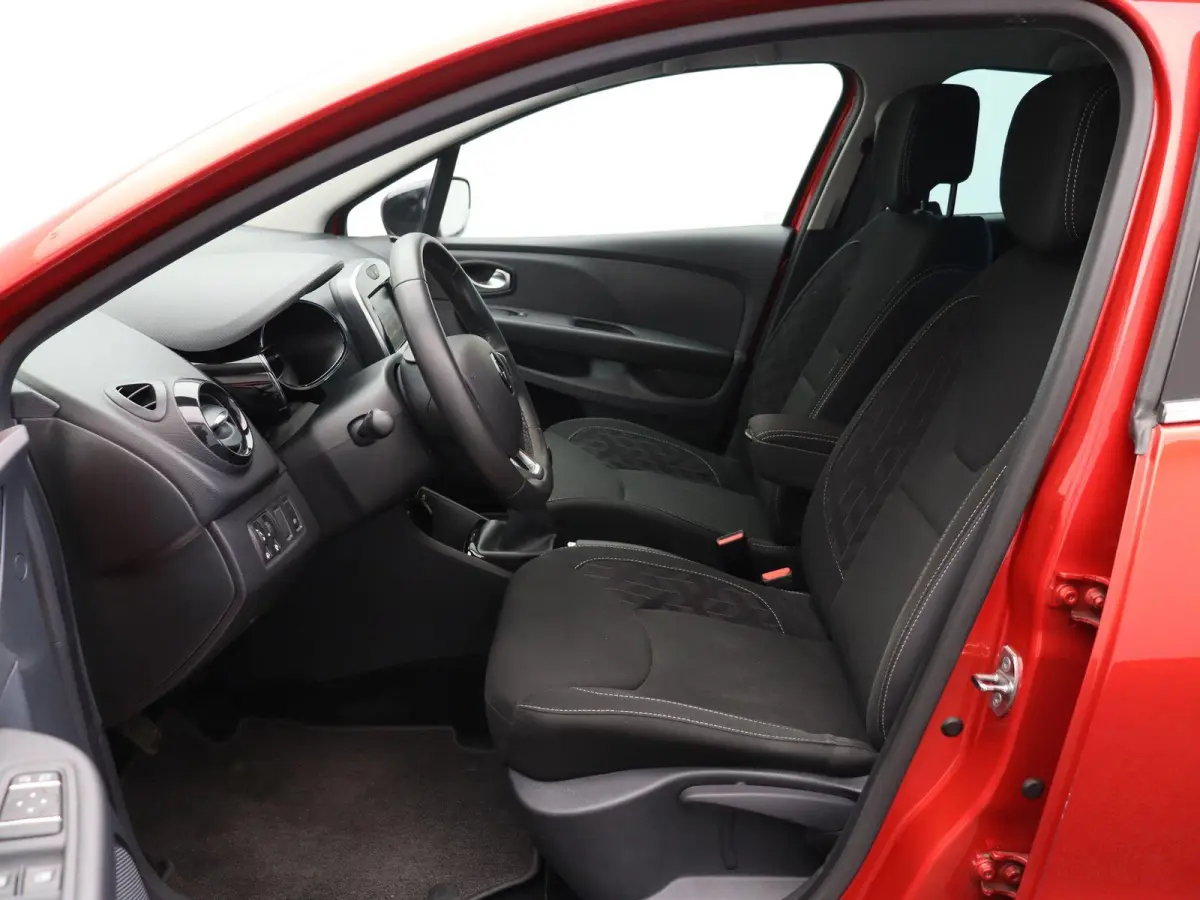 0.9 TCe Limited | Navigatie | Parkeersensoren achter | Cruise control | Bluetooth | Airco |