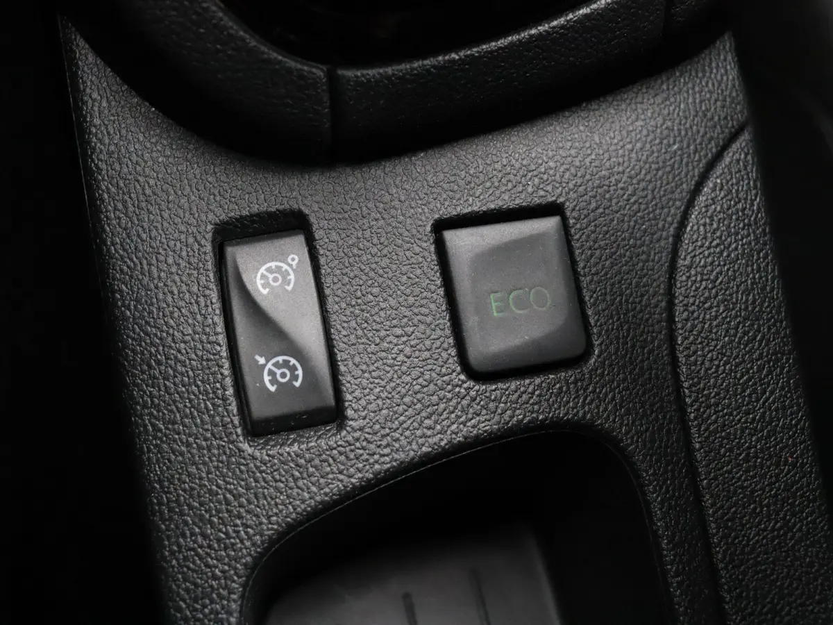 0.9 TCe Limited | Navigatie | Parkeersensoren achter | Cruise control | Bluetooth | Airco |