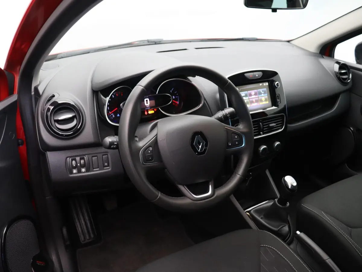 0.9 TCe Limited | Navigatie | Parkeersensoren achter | Cruise control | Bluetooth | Airco |