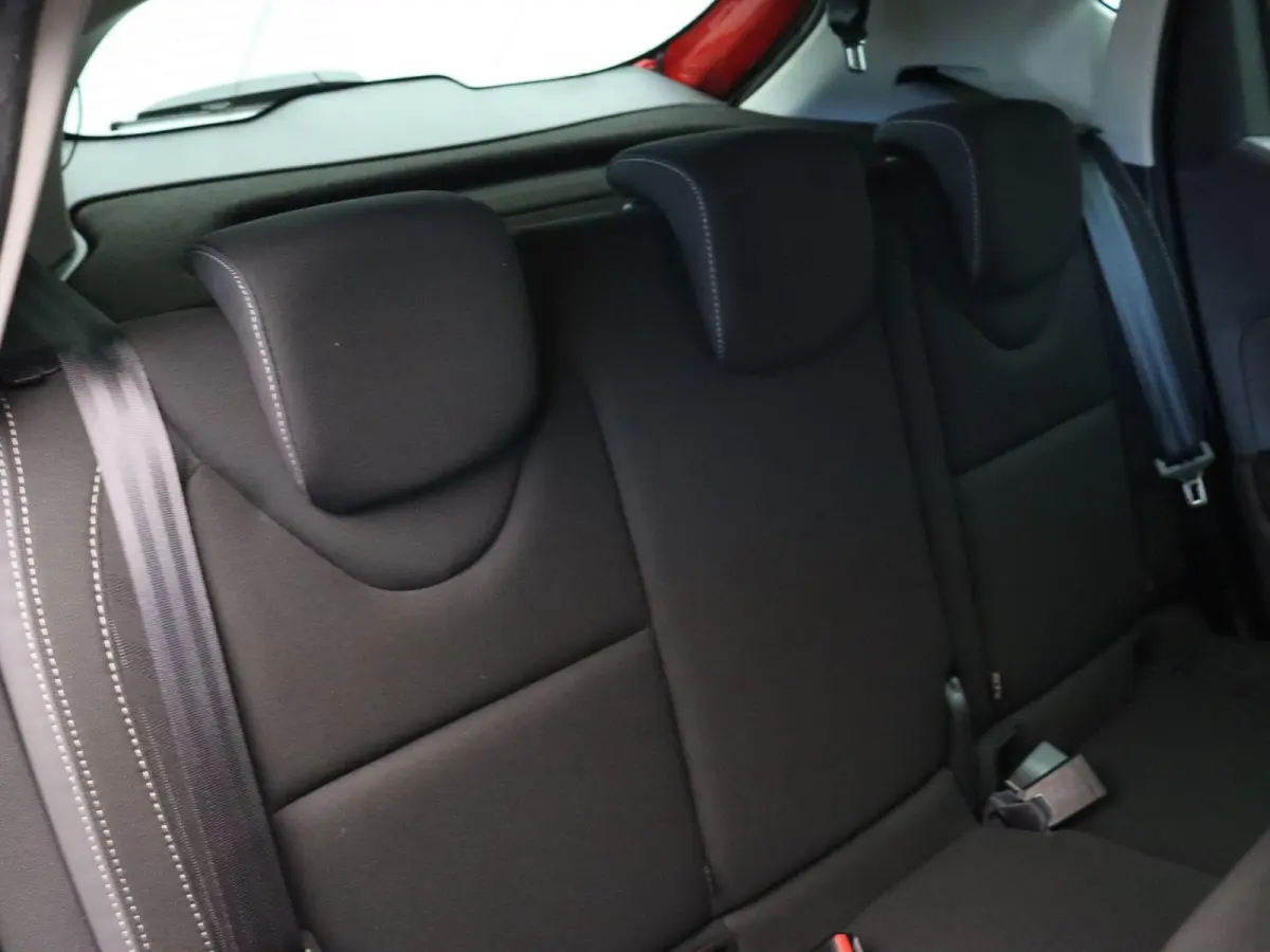 0.9 TCe Limited | Navigatie | Parkeersensoren achter | Cruise control | Bluetooth | Airco |