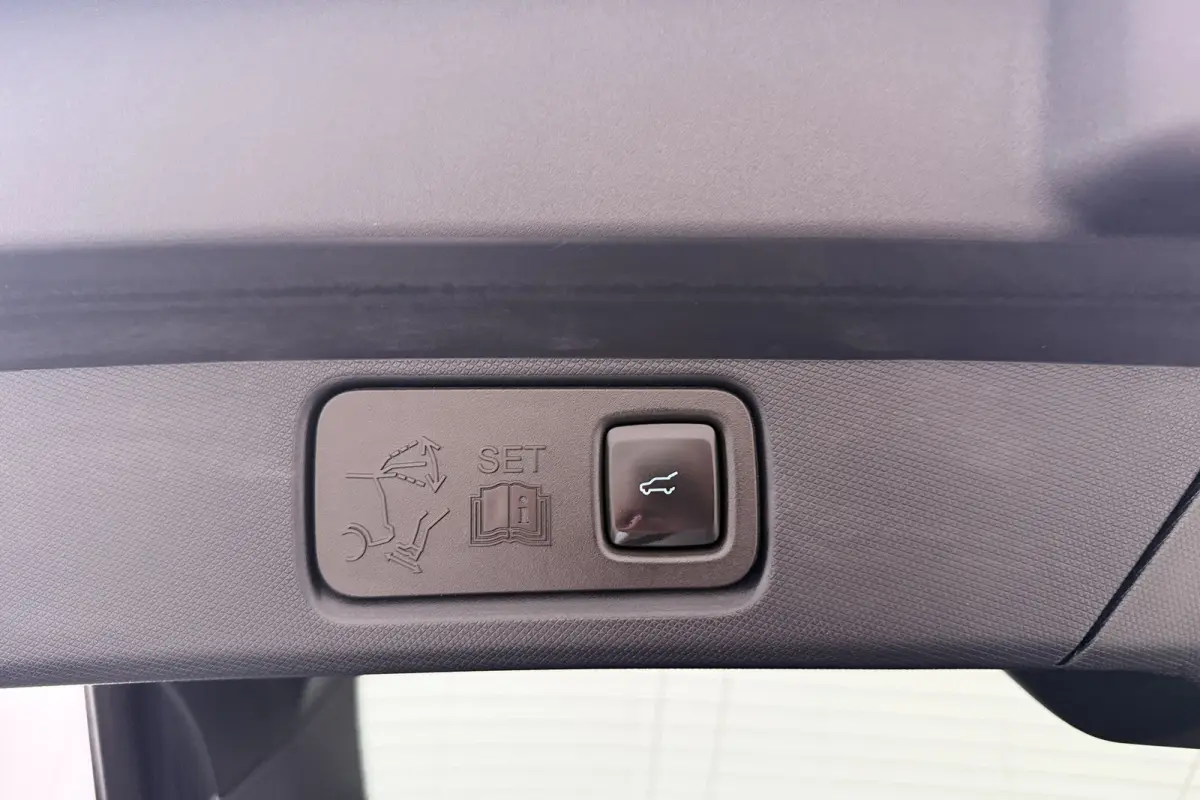 Extended First Edition AWD 98 kWh (SOH 94%) Pano-dak Adapt. Cruise 360* Camera