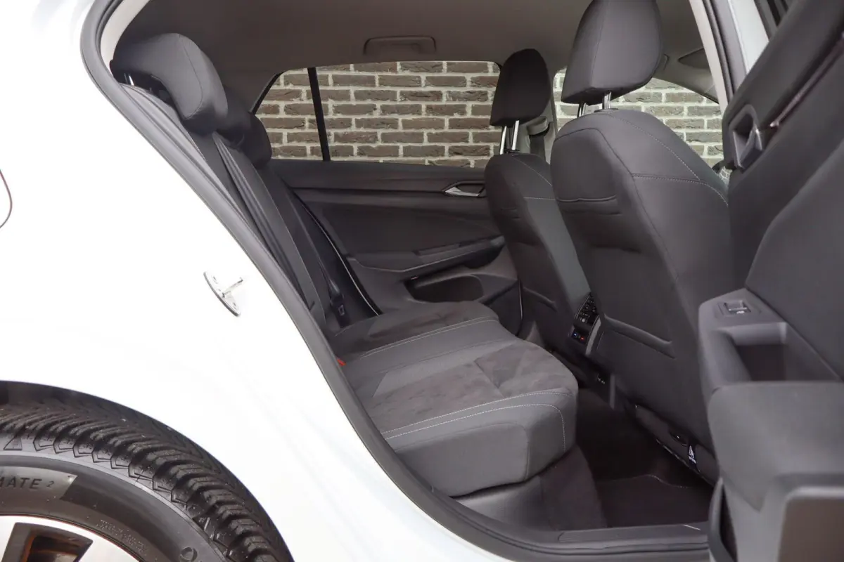 1.4 eHybrid 204pk Style | SoH 93% | Navigatie | Ergonomische Bestuurdersstoel | All Seasonbanden