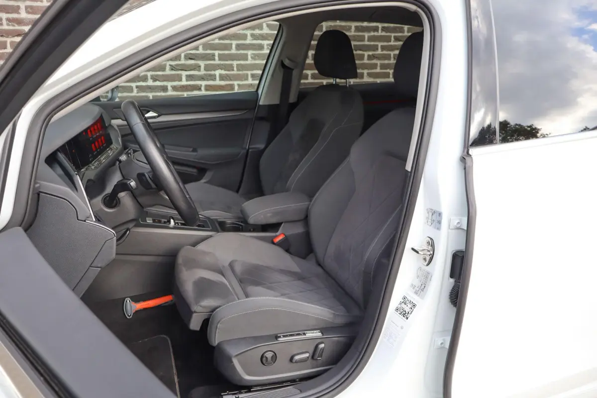 1.4 eHybrid 204pk Style | SoH 93% | Navigatie | Ergonomische Bestuurdersstoel | All Seasonbanden
