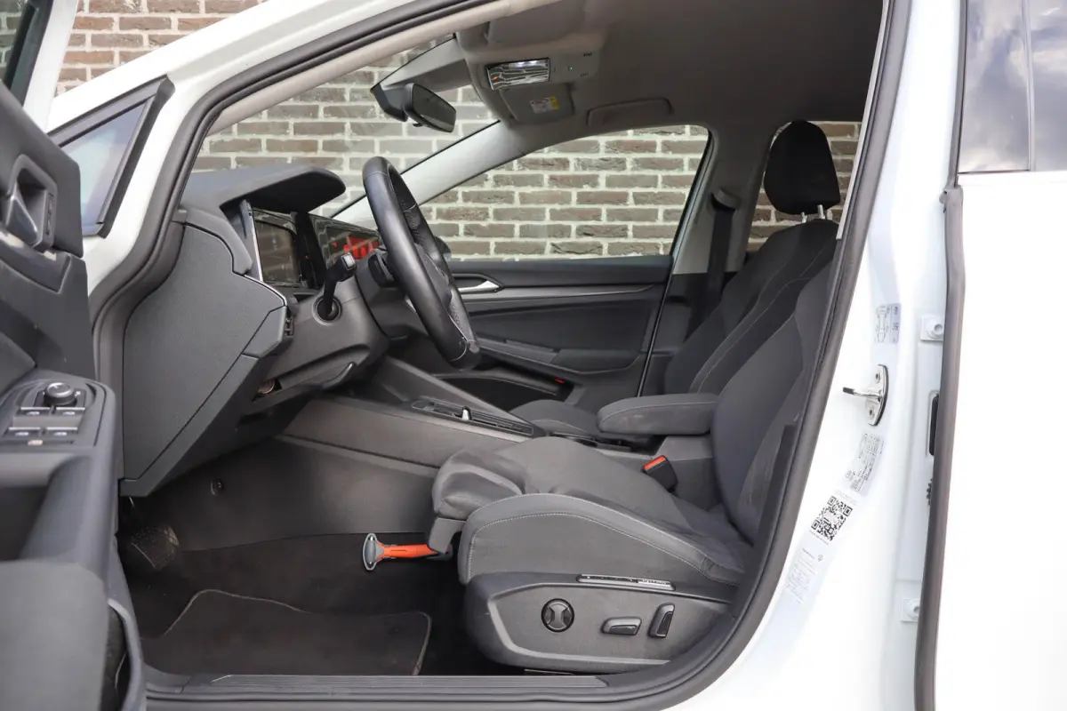 1.4 eHybrid 204pk Style | SoH 93% | Navigatie | Ergonomische Bestuurdersstoel | All Seasonbanden