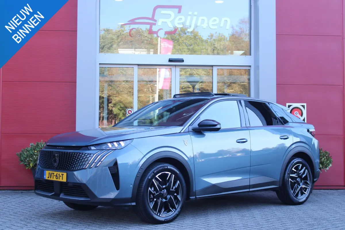 1.2 Hybrid 145PK GT | PANORMASCH SCHUIF / KANTELDAK | | 360° VISION & DRIVE ASSIST PACK: ANTI DIEFSTAL ALARM MET SUPERVERGRENDELING/VERWARMBAAR VOLLEDEREN STUURWIEL/VISEOPARK 360° HD CAMER
